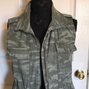 Sleeveless Vest